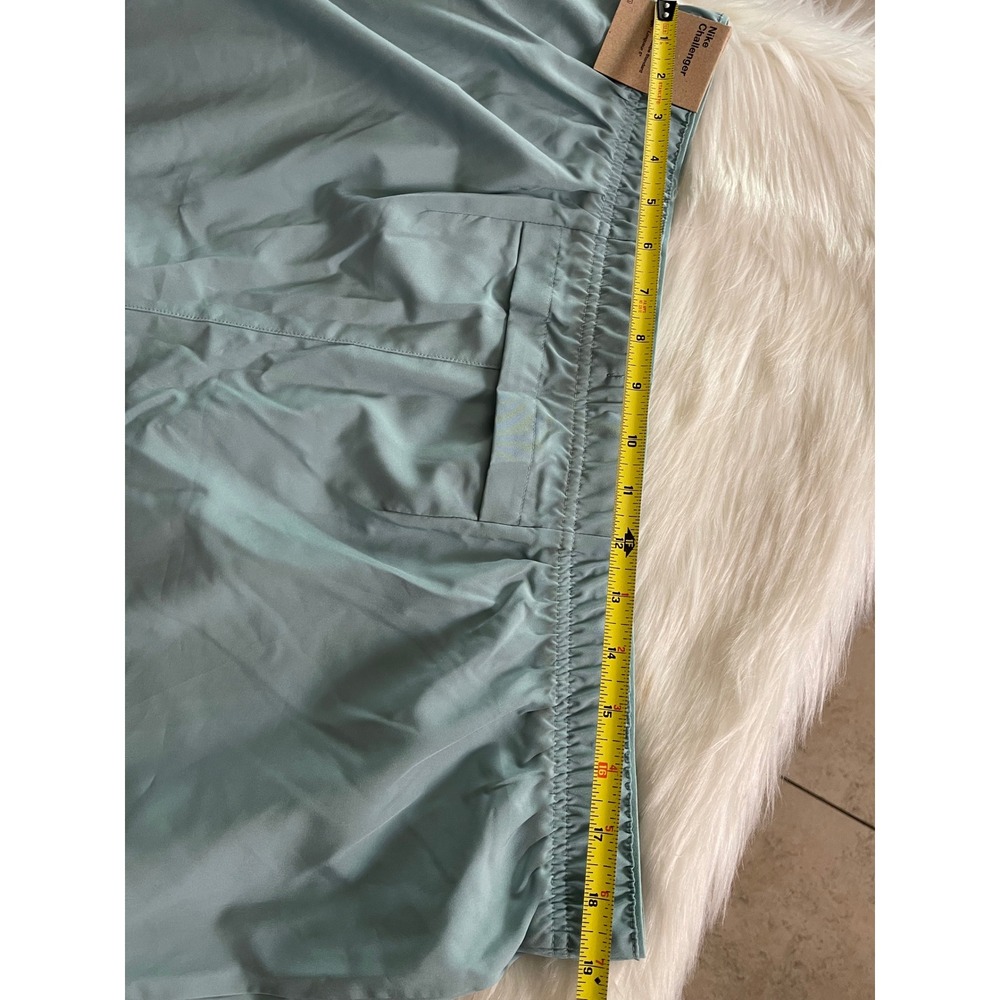 Nike Challenger Men's Running Shorts Dri-FIT Green Back Pocket Size XXL New - Picture 4 of 8
